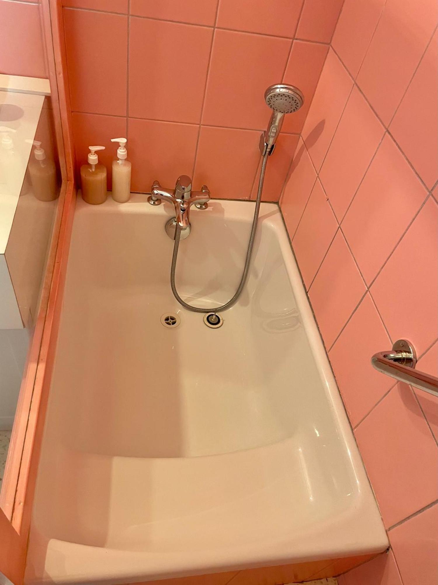 La Bonbonniere Centre Ville - Thermes - Netflix Mont-Dore Bagian luar foto